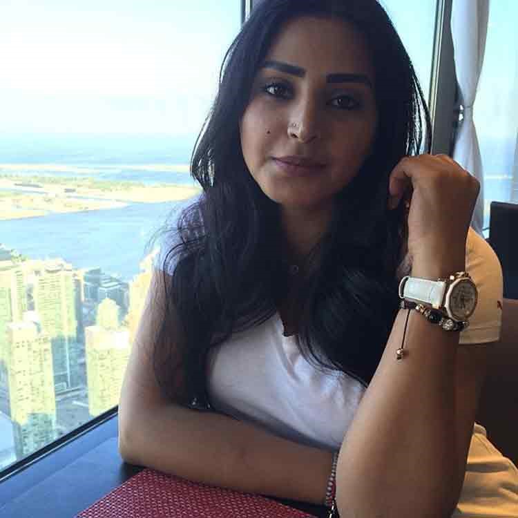 بالصور.. الفنانة ريم عبدالله تكشف عن صور جديدة لها "بمونتريال بكندا"