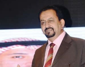 مقدم الحفل دسليمان العسعوسي﻿