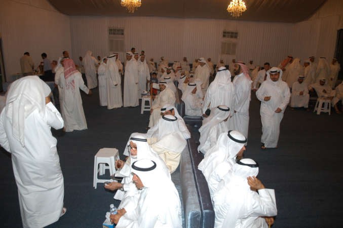 جانب من الحضور في مقر المعيوف