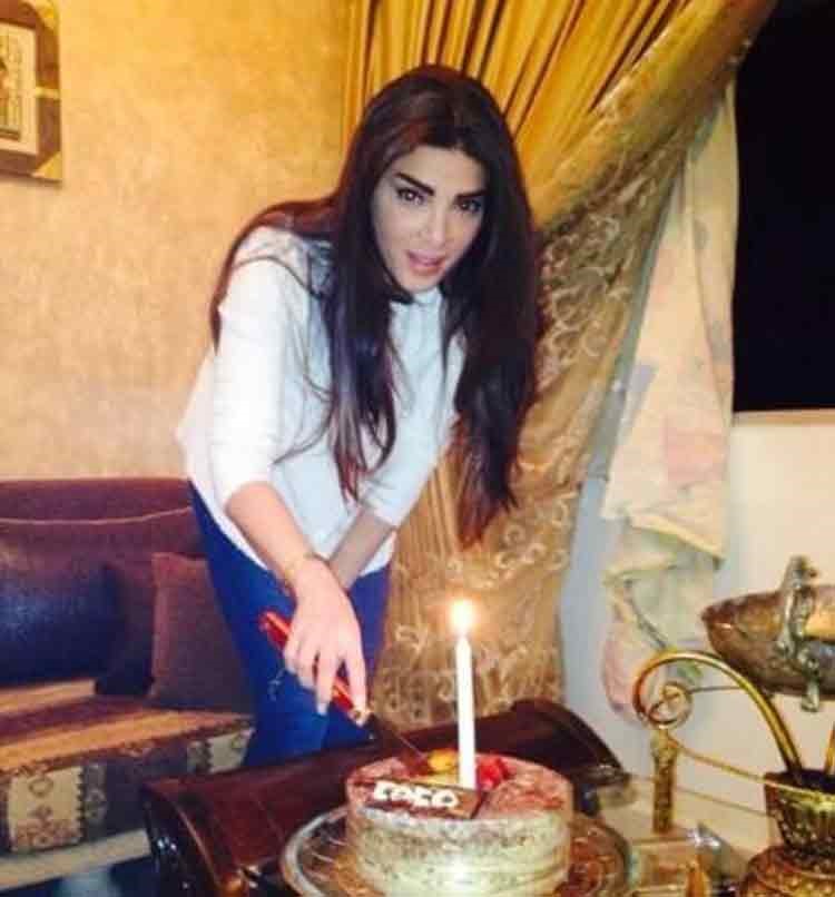 دينا شكرت شقيقتها على الاحتفال بعيد ميلادها