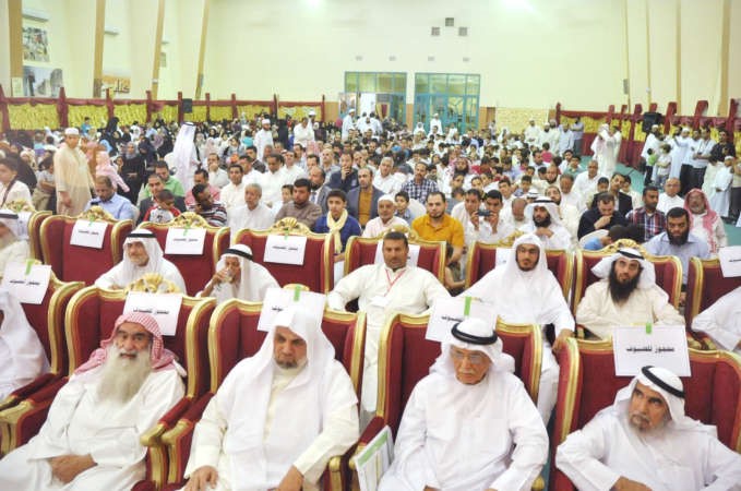 حشد كبير من ابناء الاترجة يتم تكريمهم سنويا
