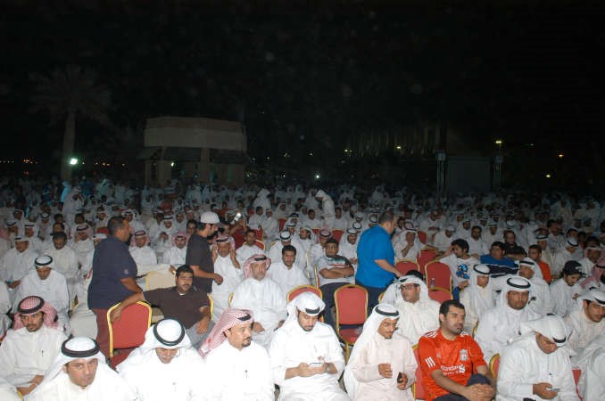 حضور حاشد في ساحة الارادة