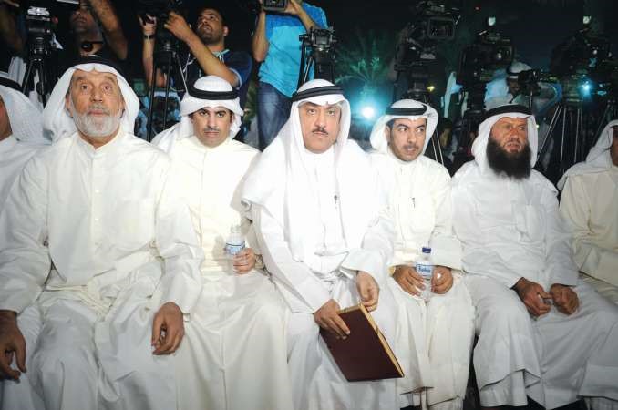 مسلم البراك متوسطا خالد السلطان وعلي الدقباسي وخالد الطاحوس وبجانبهم عباس الشعبي