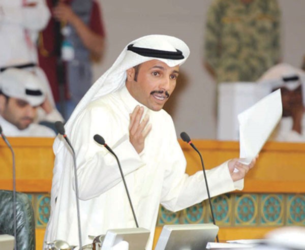 رئيس مجلس الامة مرزوق الغانم متحدثا خلال الجلسة
