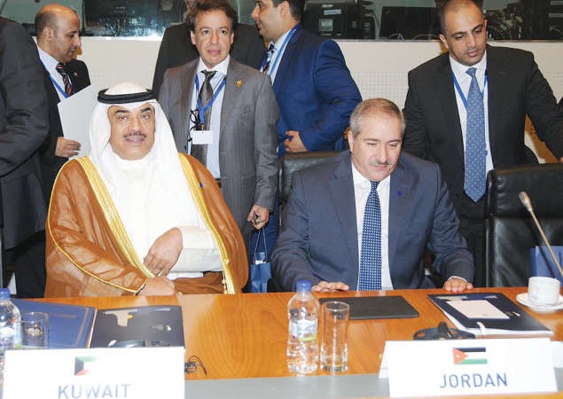  الشيخ صباح الخالد خلال الاجتماع ﻿