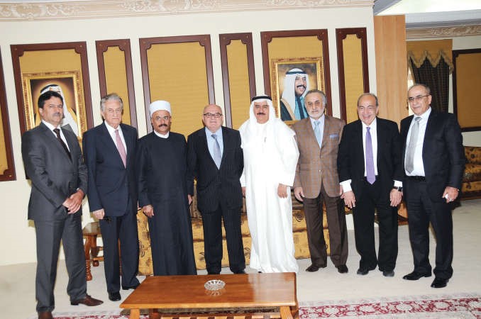 الفريق م ثابت المهنا متوسطا السفير اللبناني د خضر حلوي وعددا من رجال الاعمال اللبنانيين﻿