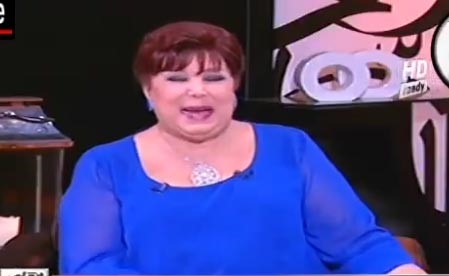 بالفيديو .. رجاء الجداوي تنهار من الضحك بعد اتصال سيدة مصرية " جوزي بعد الجواز معتش يحبني خالص"