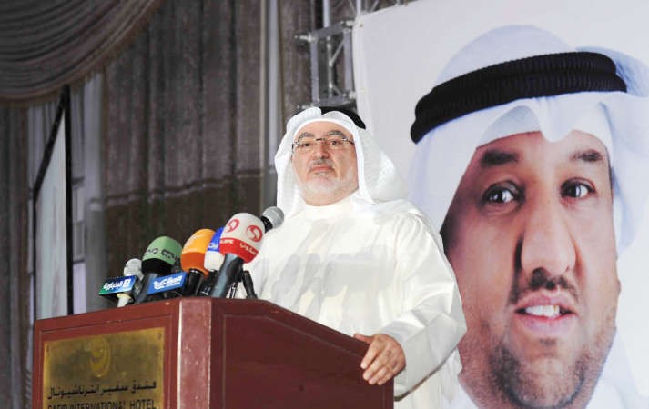 خليل الصالح مخاطبا الحضور
﻿