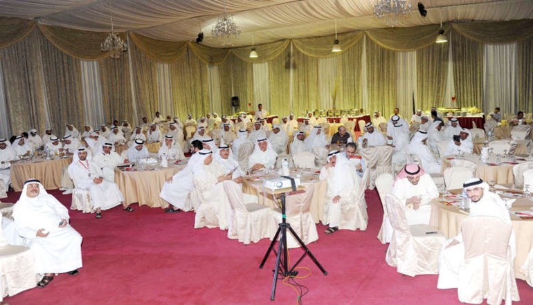 الحضور اثناء الندوة
﻿