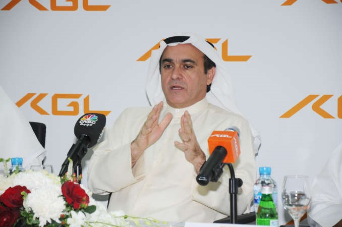 سعيد دشتي مستعرضا اداء الرابطة خلال 2013 وتوقعاته لمستقبل الشركة خلال السنوات المقبلة			محمد خلوصي ﻿