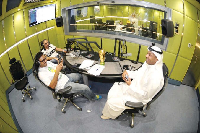 نقاش محتدم حول حظوظ المنتخبات بين ضيفي البرنامج جمال مبارك والزميل سهيل الحويك 	هاني الشمري﻿