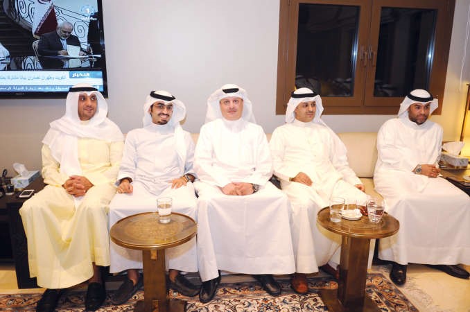 عمر الطبطبائي وجراح العماني واسامة القروي وعبدالله بوفتين وباسل الجارالله﻿