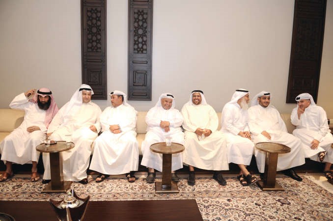 من الحضور﻿
