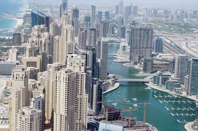 الإمارات تحذّر من ارتفاع محموم في الإيجارات