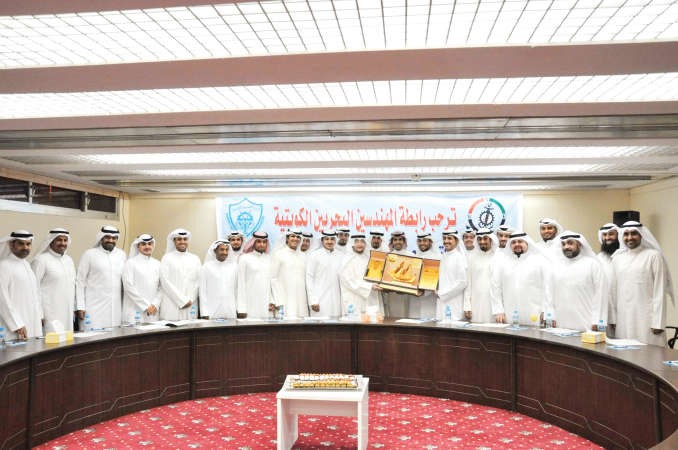 المهندسون البحريون يكرمون الشيخ صباح جابر العلي﻿