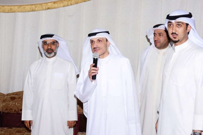 جاسم الكندري متحدثا خلال افتتاح مقره الانتخابي