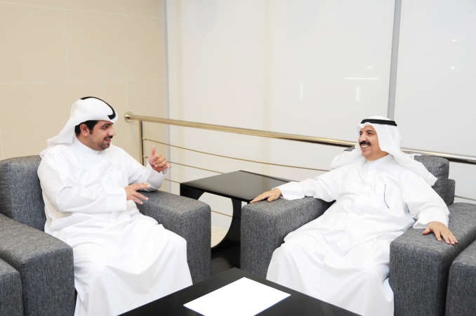 مطلق الرويعي متحدثا الى الزميل بدر السهيل 