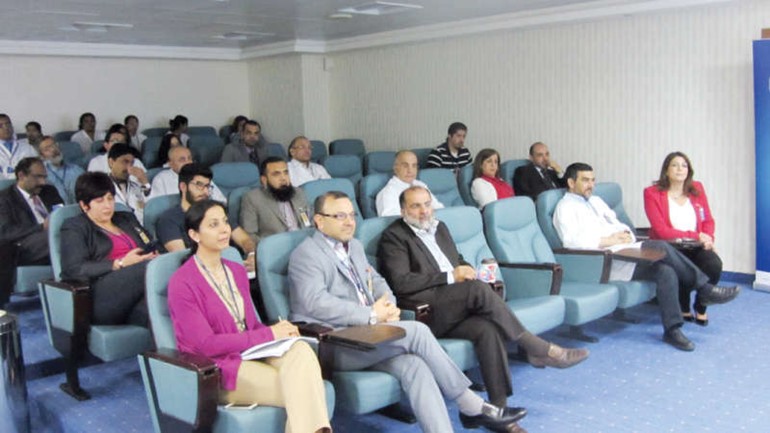 متابعة من الحضور
