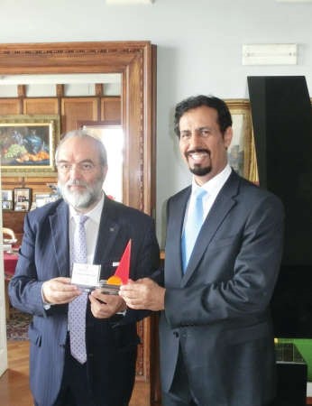  الشيخ علي الخالد مع مميكيلي كاباسو 