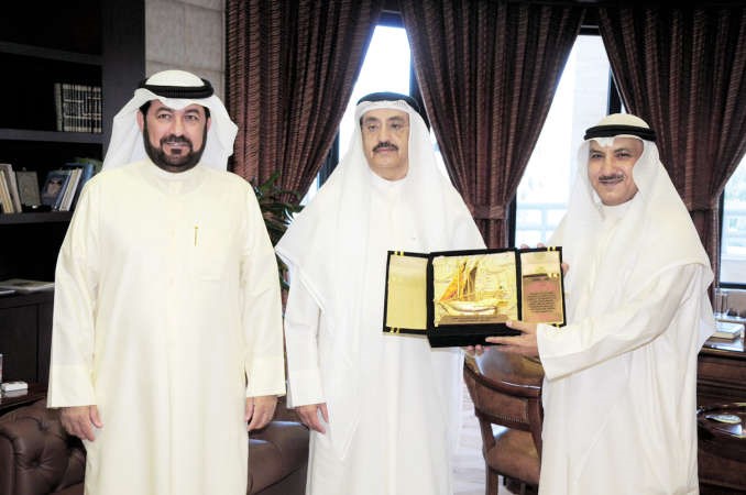 علي حسن مكرما الفريق احمد الرجيب ﻿