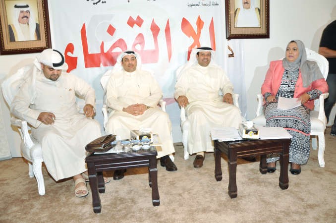 فيصل الكندري ويعقوب الصانع خلال ندوة كتلة الوحدة الدستورية احمد علي