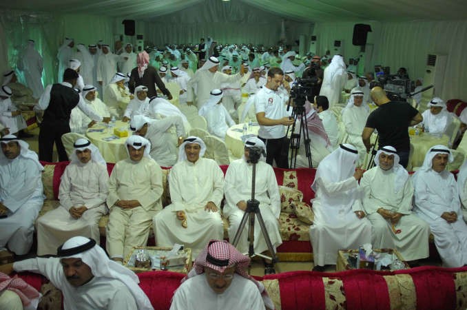 جانب من الحضور خلال افتتاح المقر الانتخابي لمرشح الدائرة الثالثة اسماعيل الحبيب
