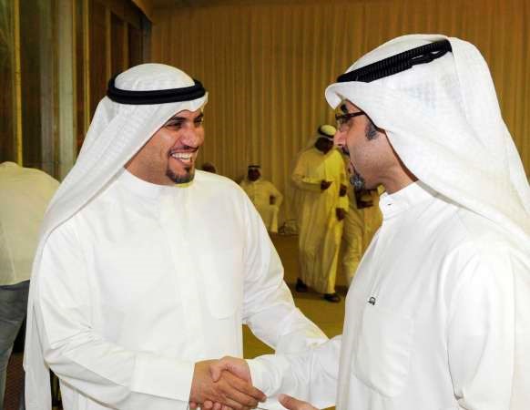العنجري يستقبل احد الناخبين