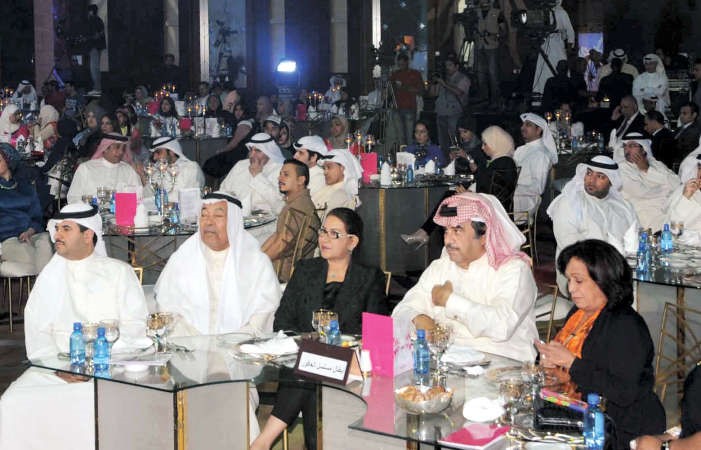 العمالقة بوعدنان وام سوزان وام طلال وابوبدر والشيخ دعيج الخليفة ومتابعة لفقرات الحفل﻿
