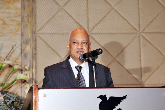 السفير المصري عبدالكريم سليمان متحدثا في الحفل