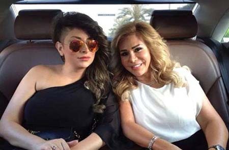 الفنانة مها المصري وابنتها الفنانة ديما بياعه