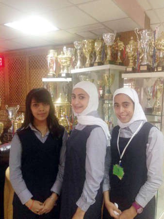 عدد من الطالبات﻿