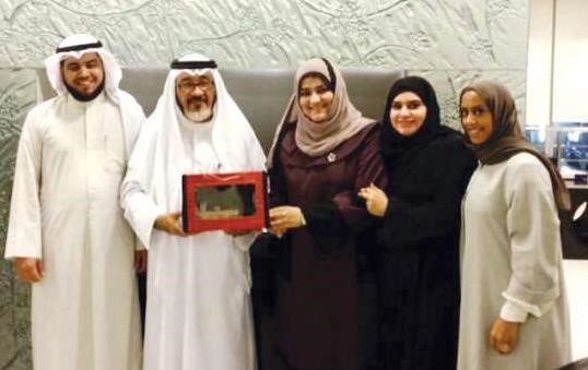 تكريم لمستشار الادارة العامة الزميل يوسف عبدالرحمن﻿