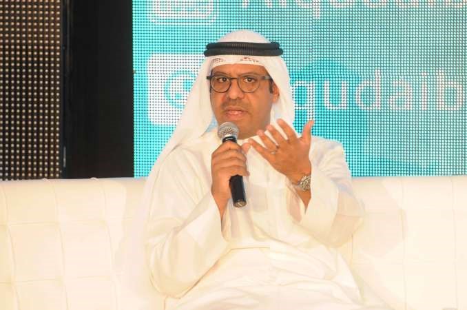 المرشح القضيبي مخاطبا الناخبين
