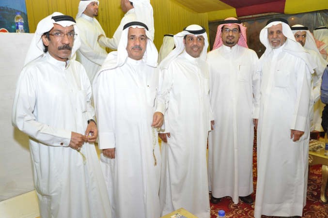 بعض ابناء الدائرة الرابعة مع المجلاد
