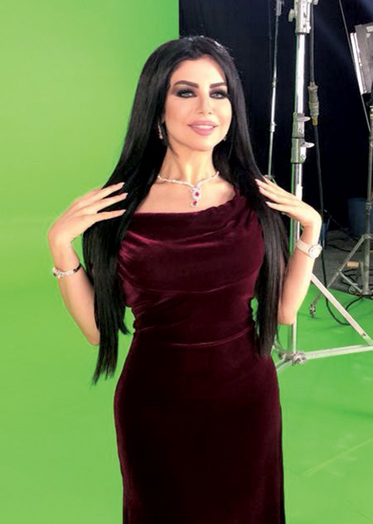 الاعلامية حليمة بولند في تصوير دعاية البرنامج