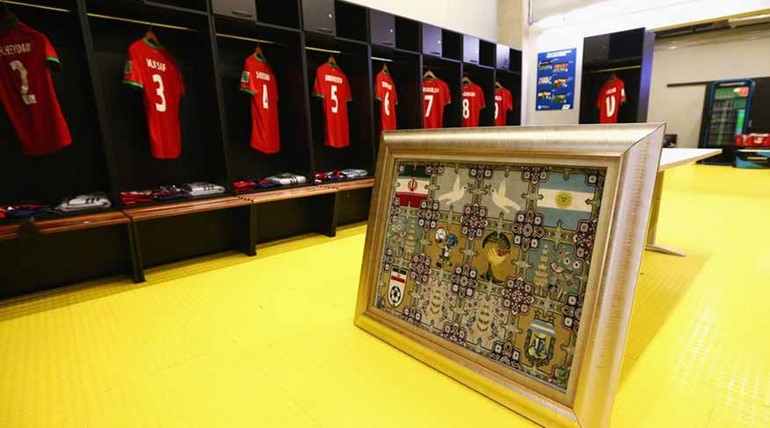 صور من غرفة تبديل ملابس المنتخب الايراني