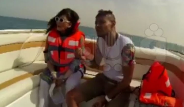 بالفيديو.. "رامز قرش البحر" يفضح أكاذيب "آثار الحكيم"