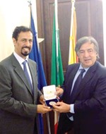  الشيخ علي الخالد مع عمدة باليرمو ليولوكا اورلاندو ﻿