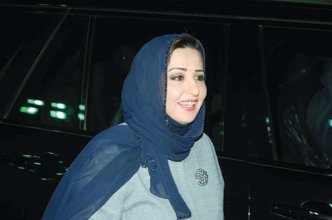 دذكرى مبتسمة للناخبات﻿