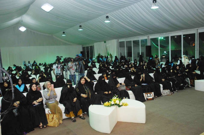 جانب من الحاضرات خلال ندوة مرشحة الدائرة الرابعة دذكرى الرشيدي﻿