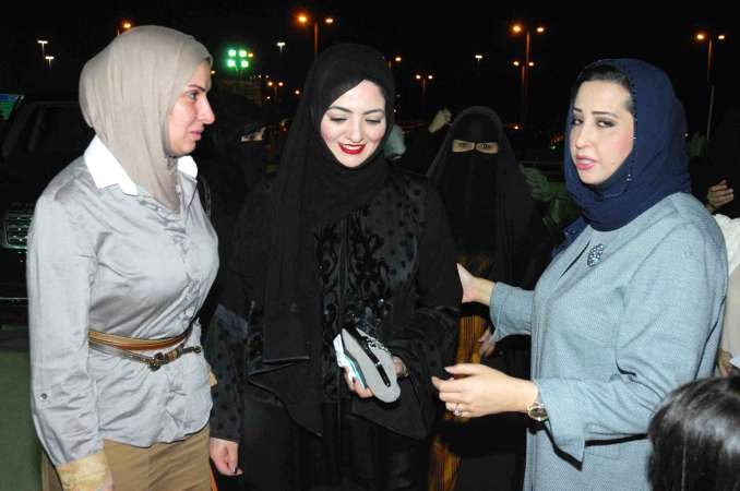 دذكرى في استقبال ناخبة﻿