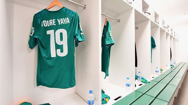 مباراة اليونان وساحل العاج  
