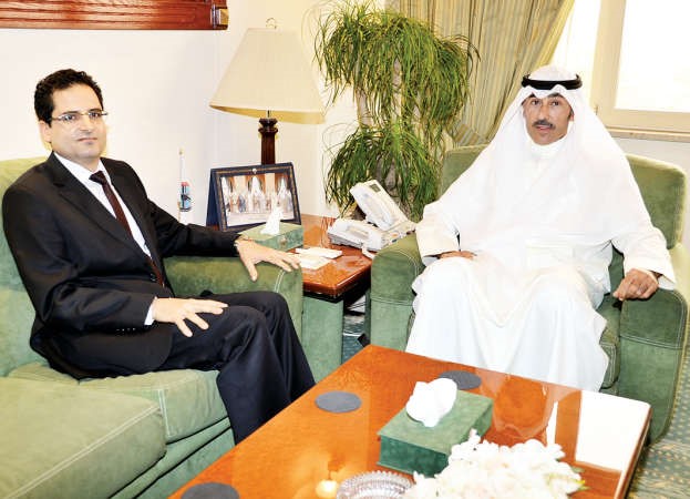 سفير تونس مهنئا الخالد﻿