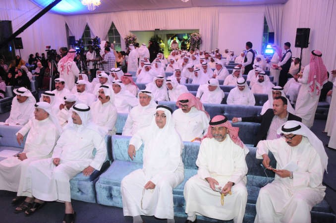جانب من الحضور في ندوة المعيوف 