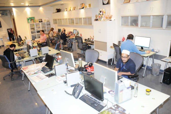 لقطة شاملة لمكاتب واستديوهات مارينا FM وتجهيزاتهم لشهر رمضان الكريم