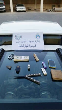 المضبوطات احيلت والشابان الى المكافحة﻿