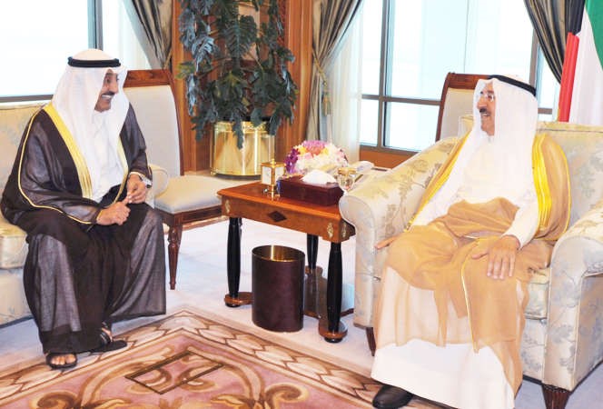 صاحب السمو الامير الشيخ صباح الاحمد خلال استقباله رئيس مجلس الامة السابق جاسم الخرافي ﻿