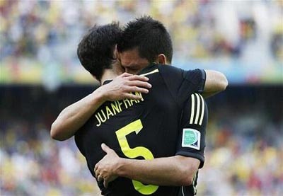 بالفيديو والصور.. فيا يودع المنتخب الإسباني بالدموع 