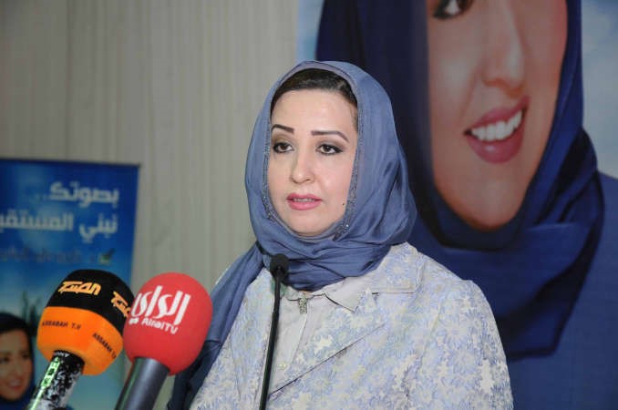 المرشحة دذكرى الرشيدي تتحدث للناخبين