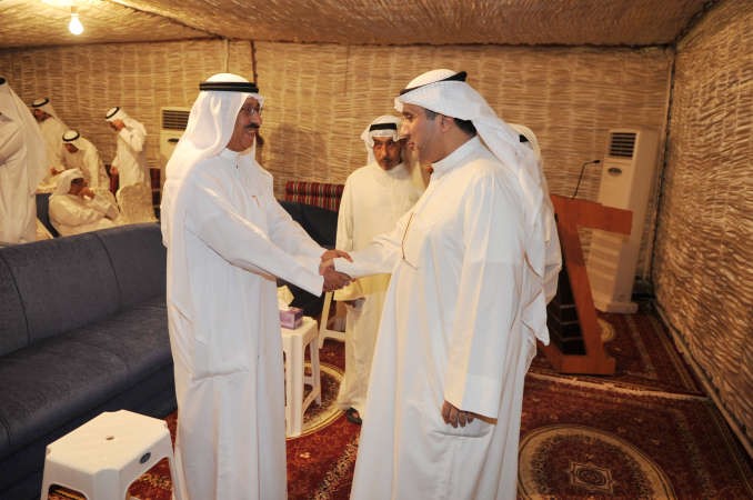 النصار في استقبال ناخبيه
